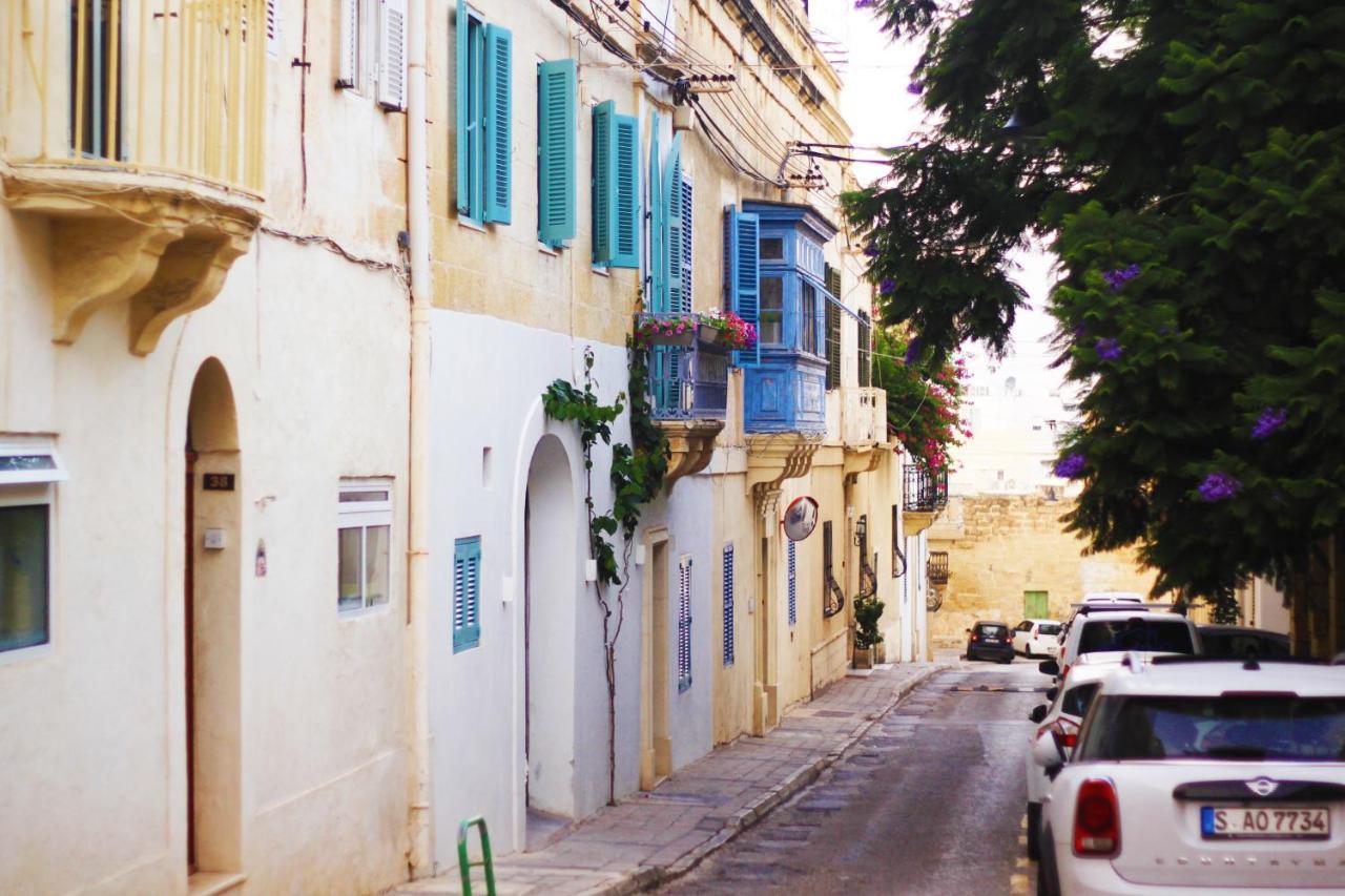 Giljana Ensuite Rooms Shared Terrace & Kitchen St. Julian's Exterior foto